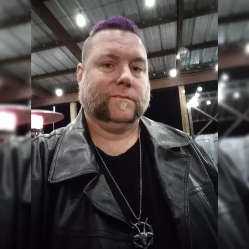 (44) Daddy Hello there