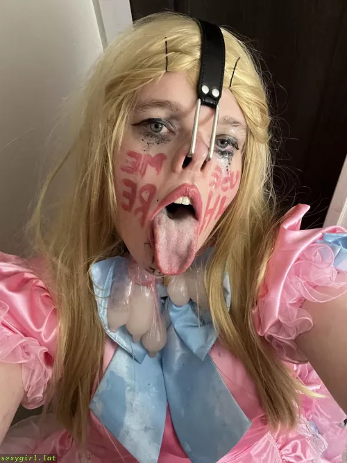 Back after purging for the final time! Break me into a mindless sissy forever, I pretty promise I will do whatever you ask!