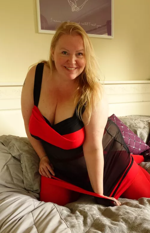 Bbw and mature, you don't mind, do you?