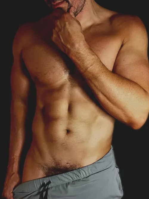 “Draw me like one of your French girls…”