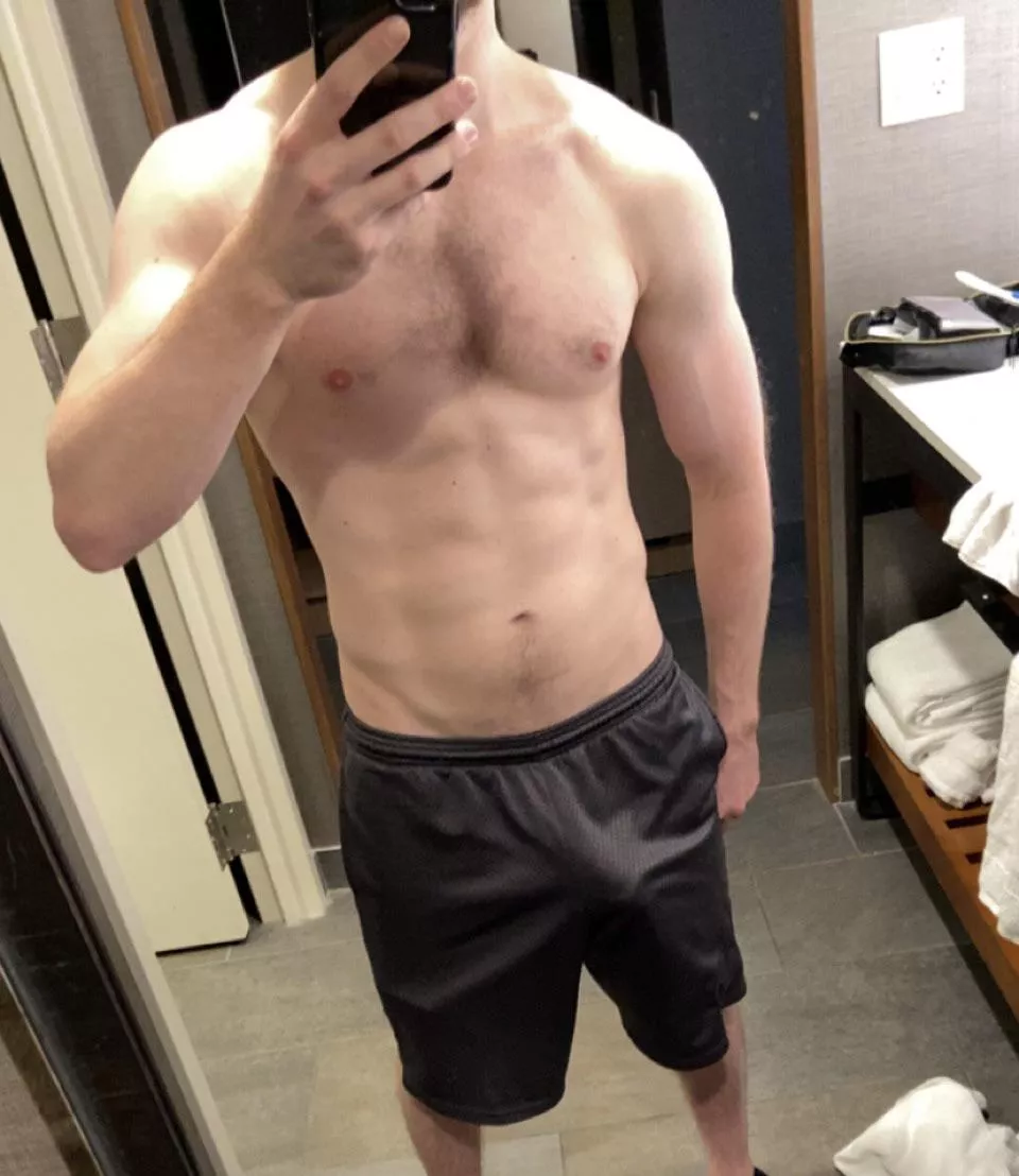 Finally starting to see [m]y abs