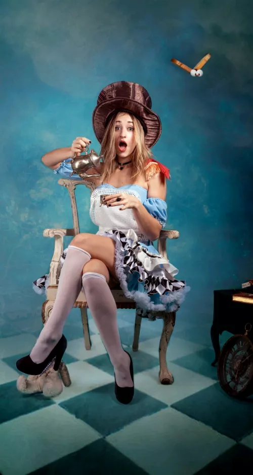 Follow me, follow the white rabbit.. 😘