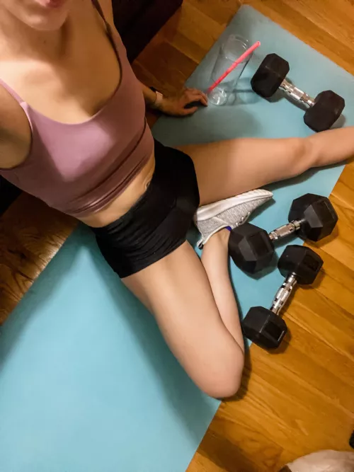 Help I can’t get up 😅