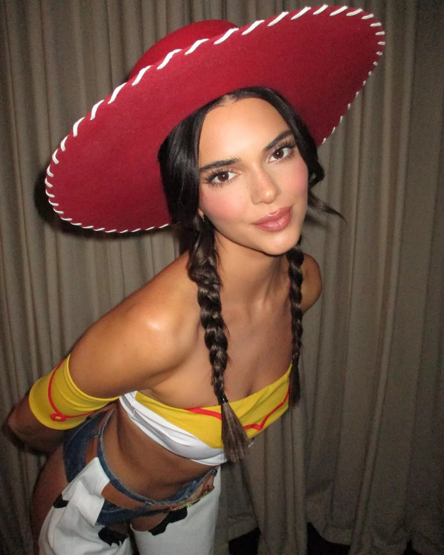 Kendall Jenner is so sexy with her tight body and pretty face. She’s definitely spoiled and demanding in relationships and would be tough for any guy to handle.