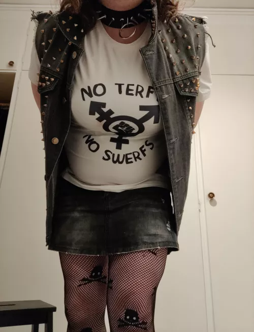 Metal show this weekend. Thinking on going fully femme, makeup, fake boobs, wig the whole package.