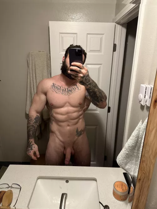 Mirror’s not foggy yet😏