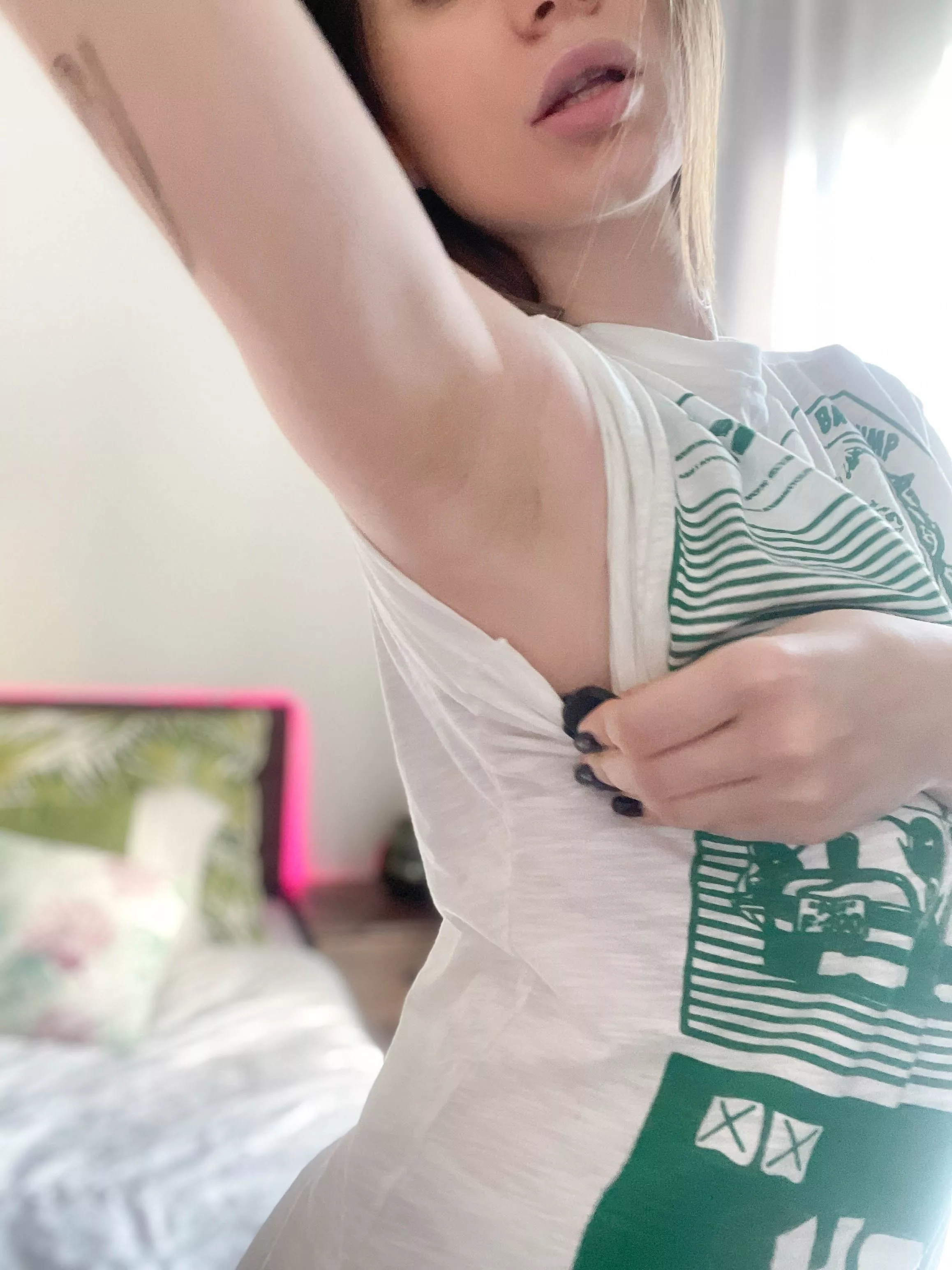 Sexy armpits for you
