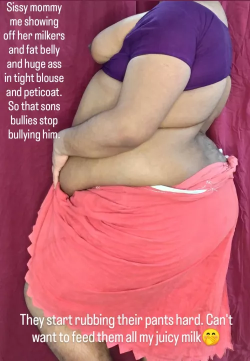 Sissy milf mommy with massive milkers and huge ass🤭