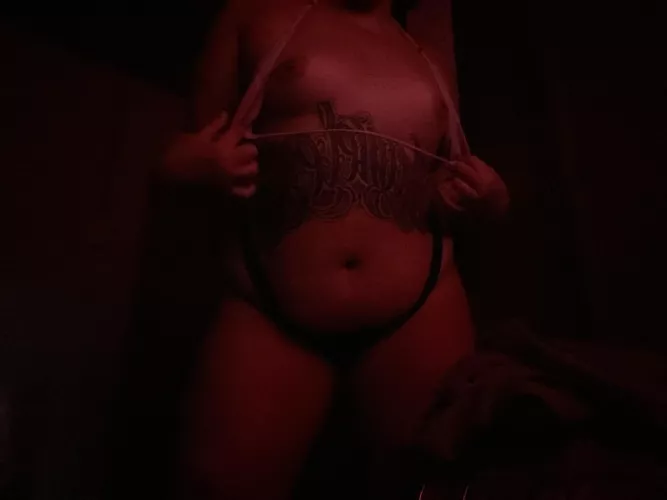 what are u touching first? 💖