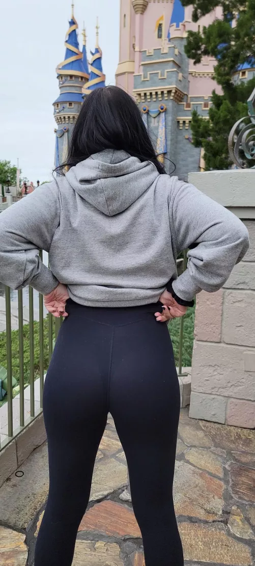 Who doesn't love a little fantasy royalty!?