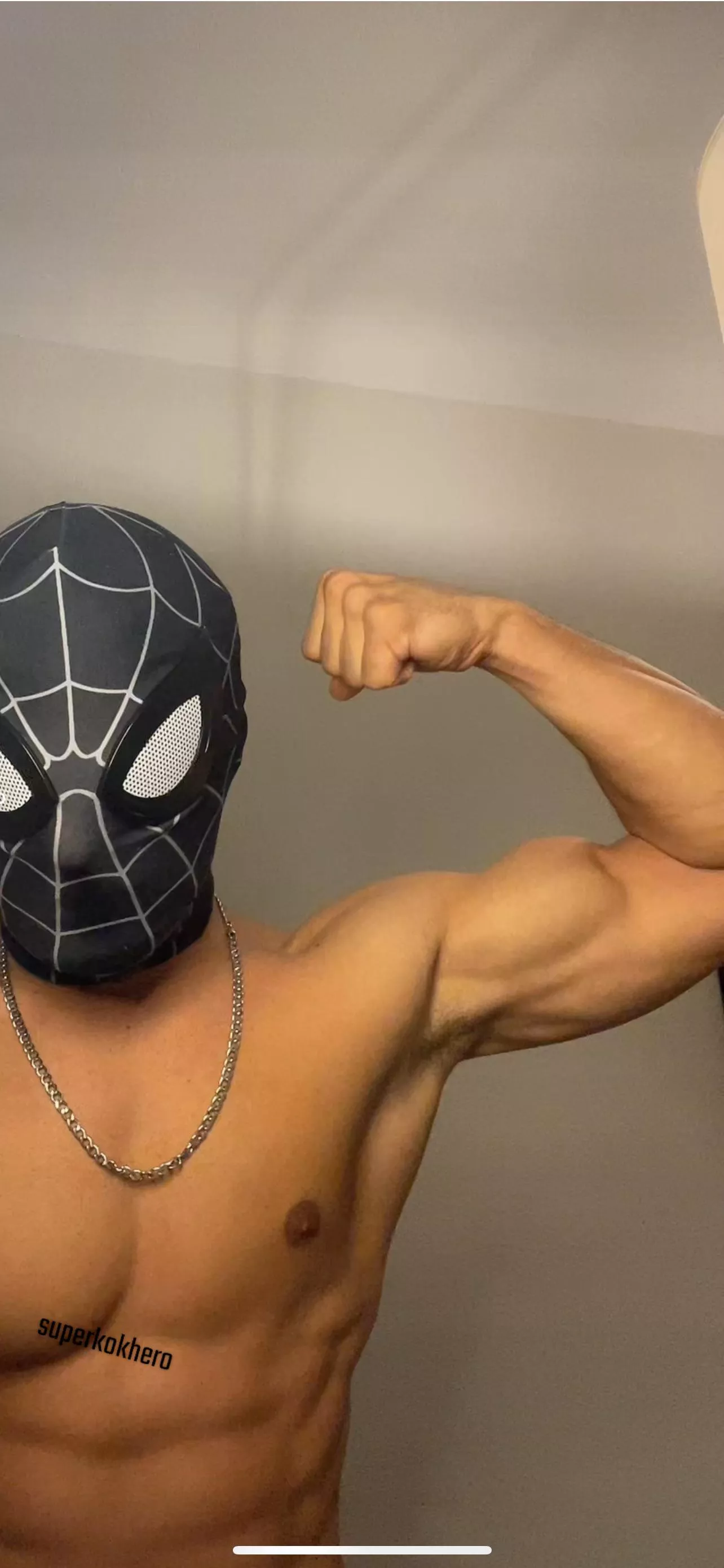 Would u worship my arm?