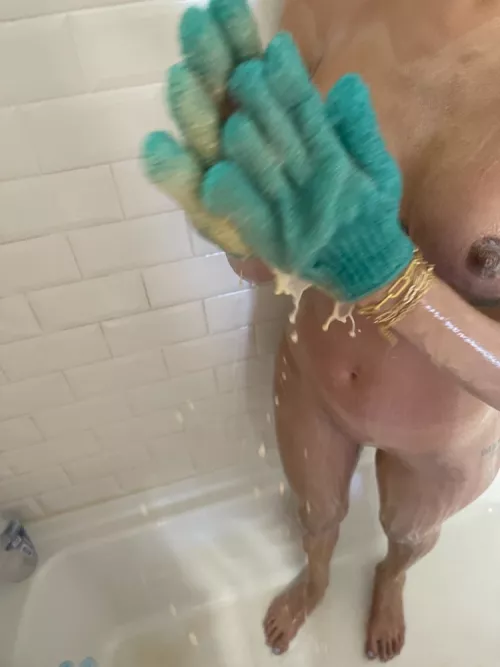 You can touch me anywhere while we shower 😏