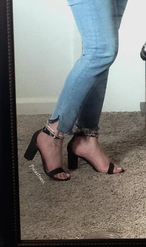 You would be staring...wouldn't you? 😈😈