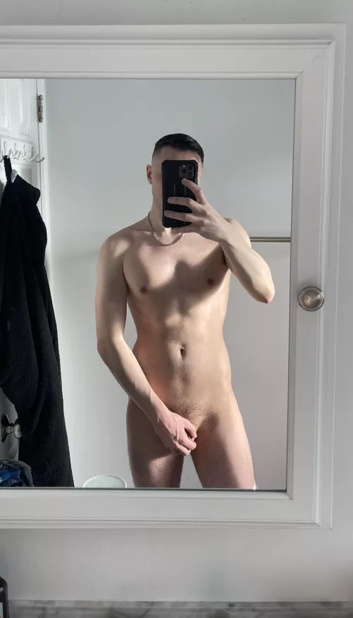 (21) Need a bro, any takers? 😅