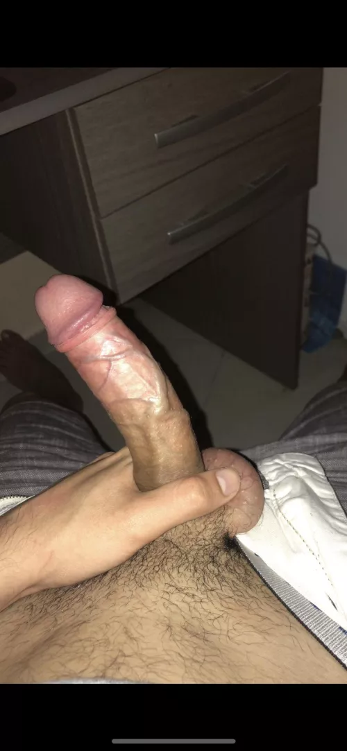 22 horny let’s jerk off/sext maybe live @stormzraf