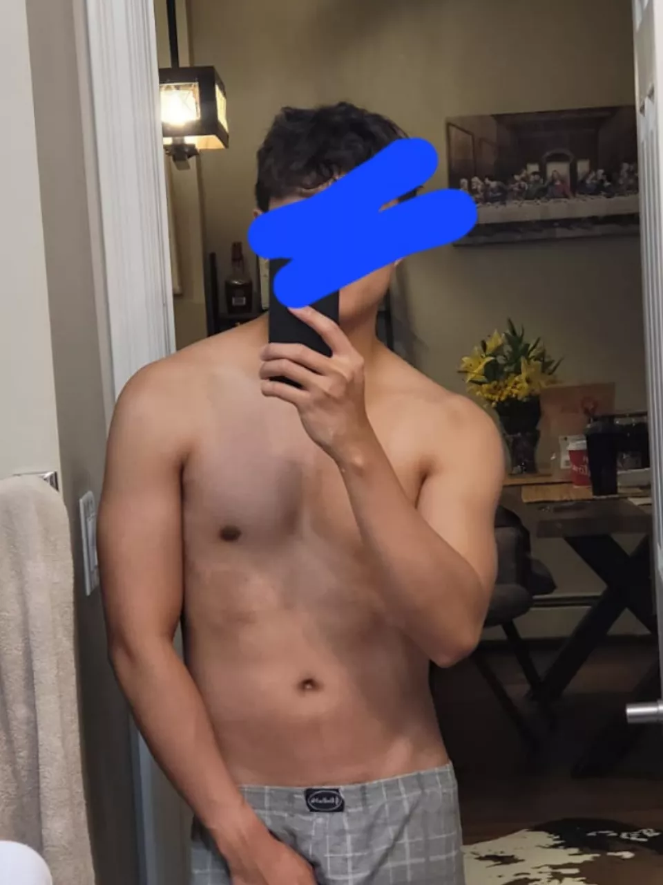 24 lf jerkoff buddies who can LIVE only. send Face/body first please. leovir23