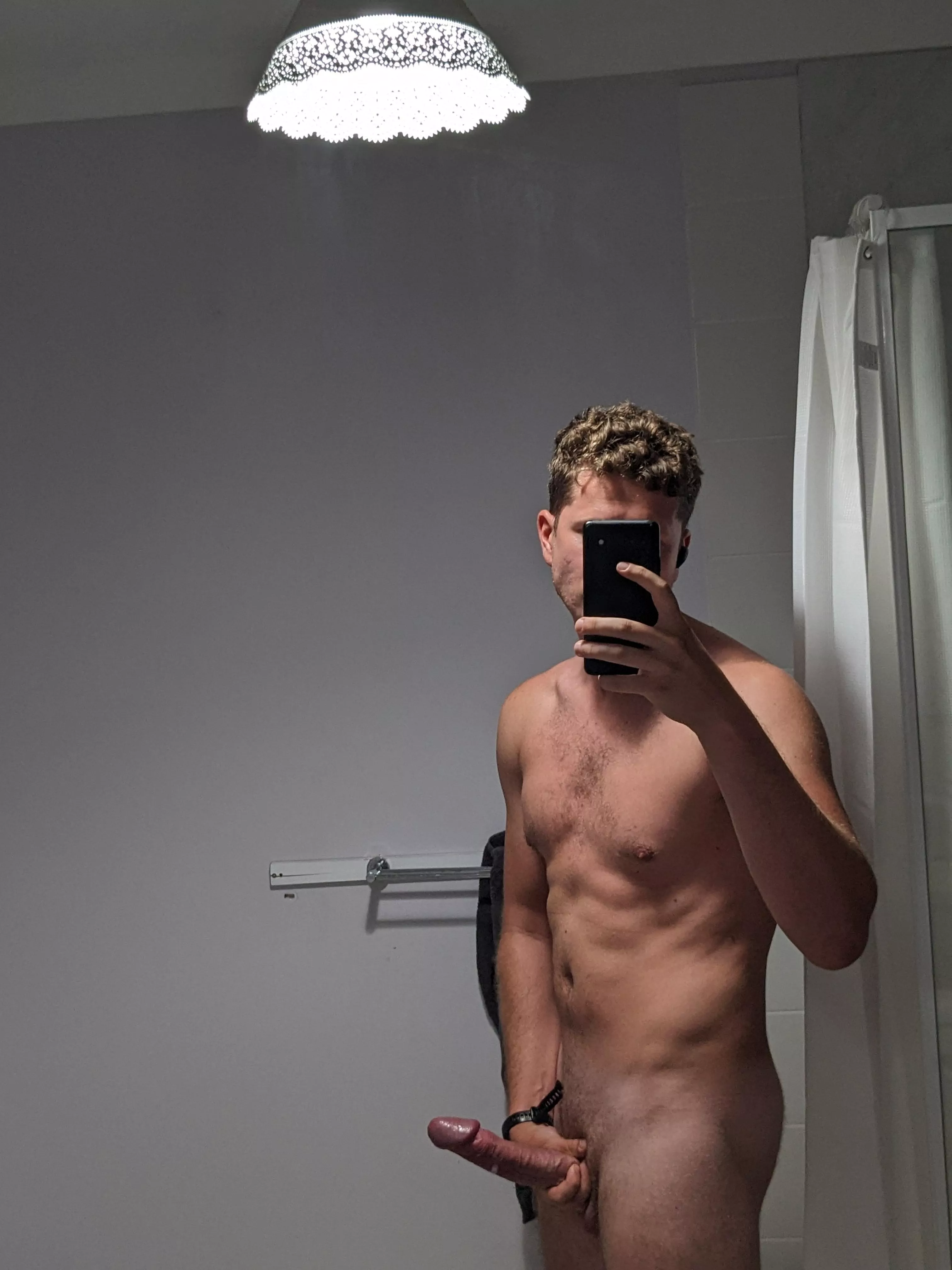 6 foot 5 and in need of a big girl...