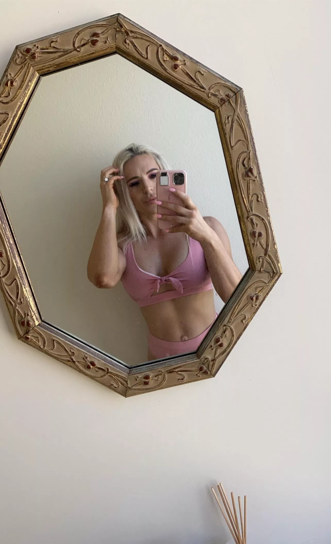 Are blonde Australian mums your thing?