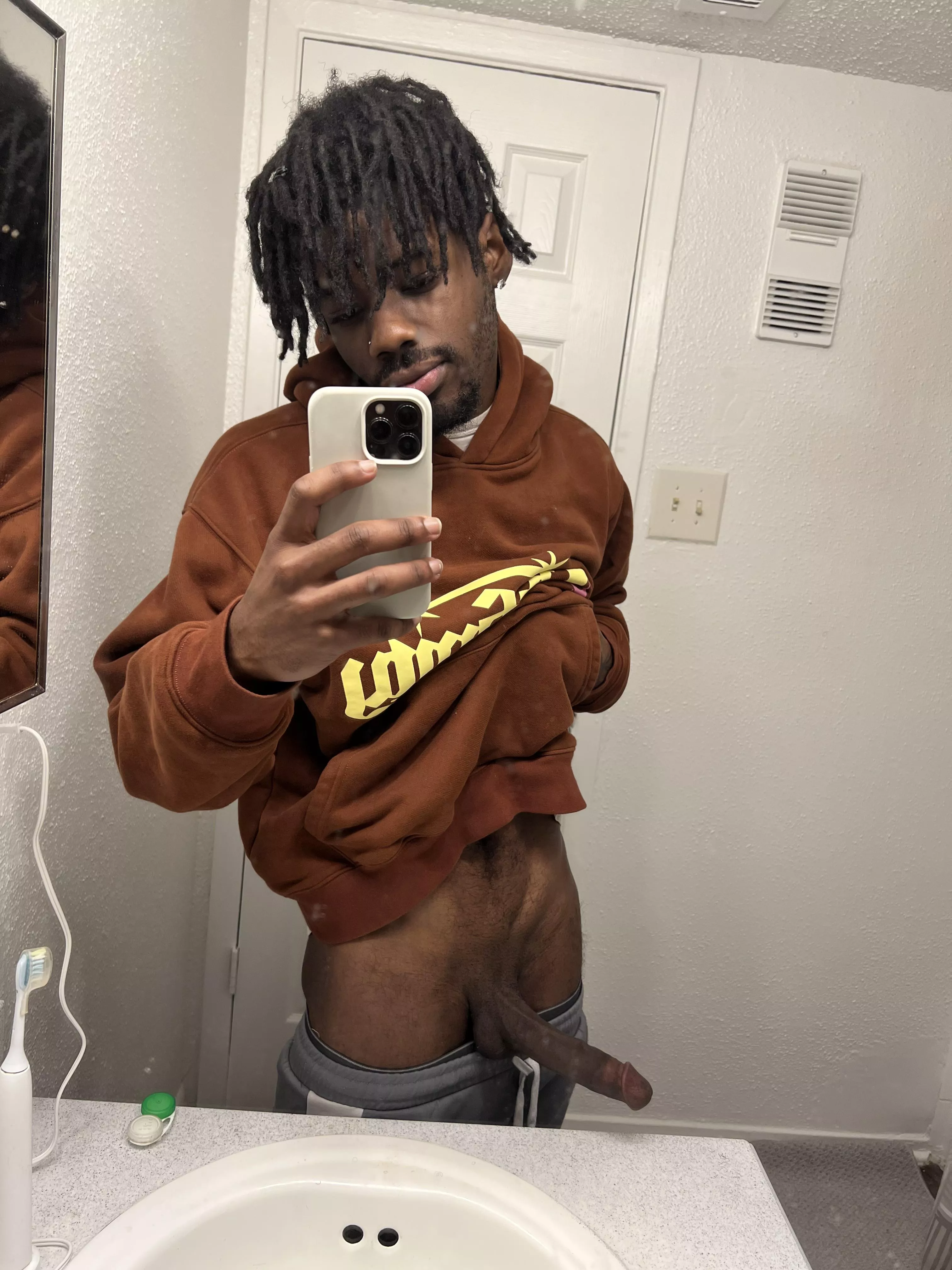 Come get on your knees for me