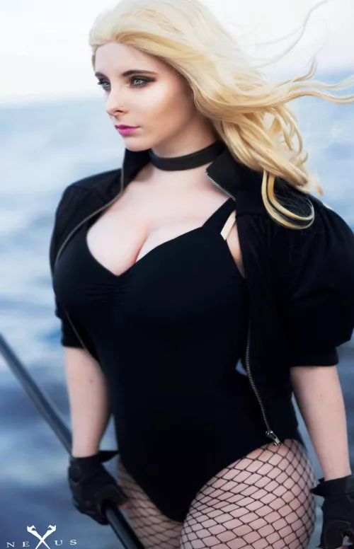 Curvy Black Canary by SaberCreative