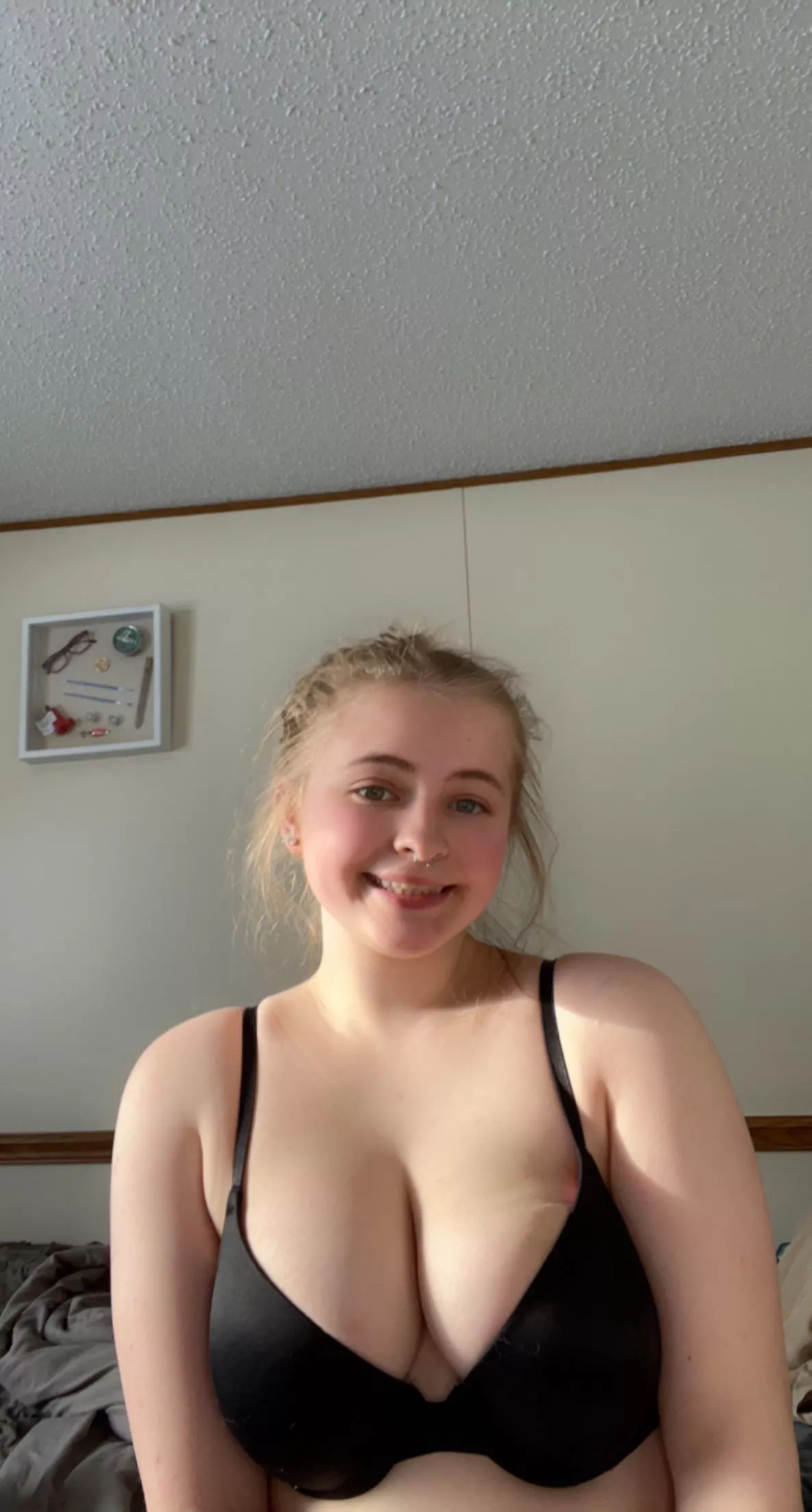 Do you like my cleavage? ;)