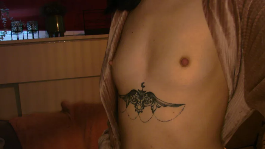 (f) Just got out of the shower 💕