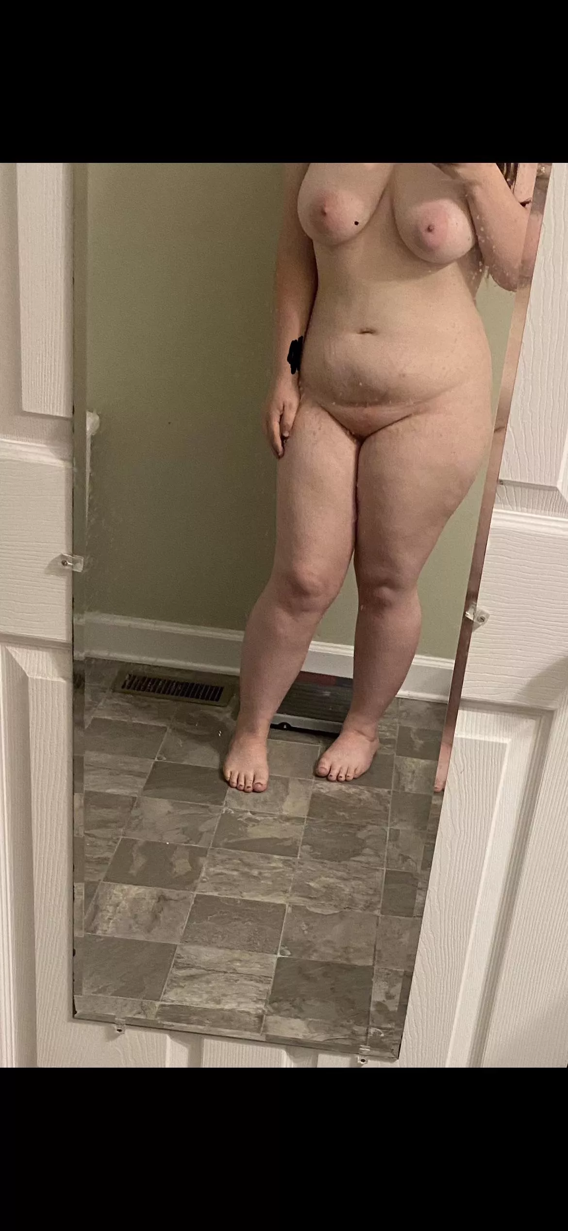 F20 , 5’3” , 195p trying to accept my chubbiness