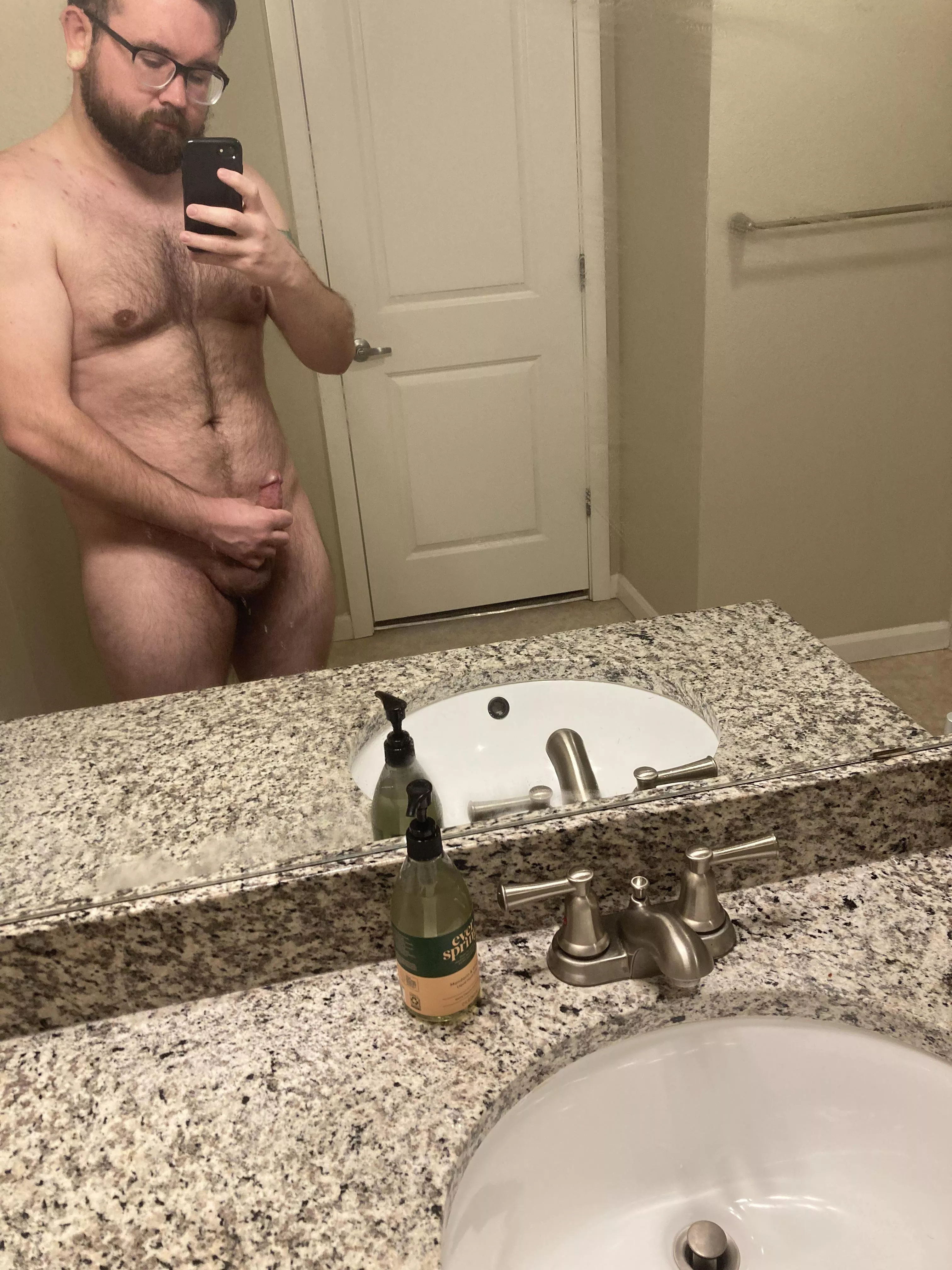 Fresh out of the shower, anyone wanna get steamy with me?