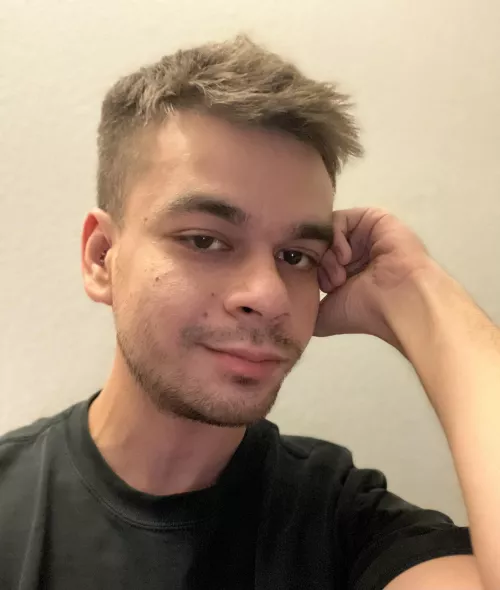 I don’t feel cute often so when I do, I will post a picture ♥️☺️☀️