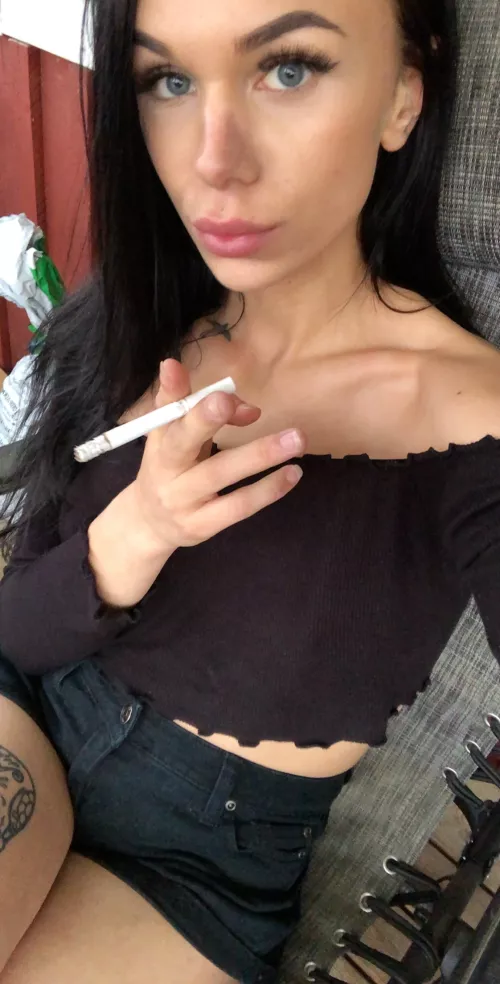 I need somebody to text. Up arrow if I can send you nudes right now add 👻 rightchoice_23