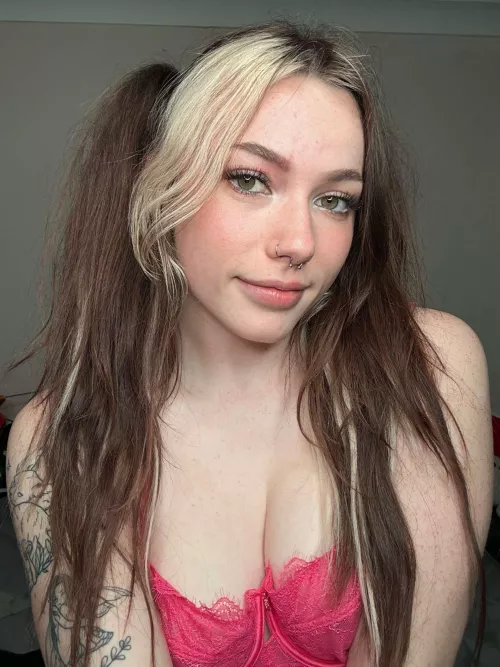 I’m really loving the pigtails look in pink