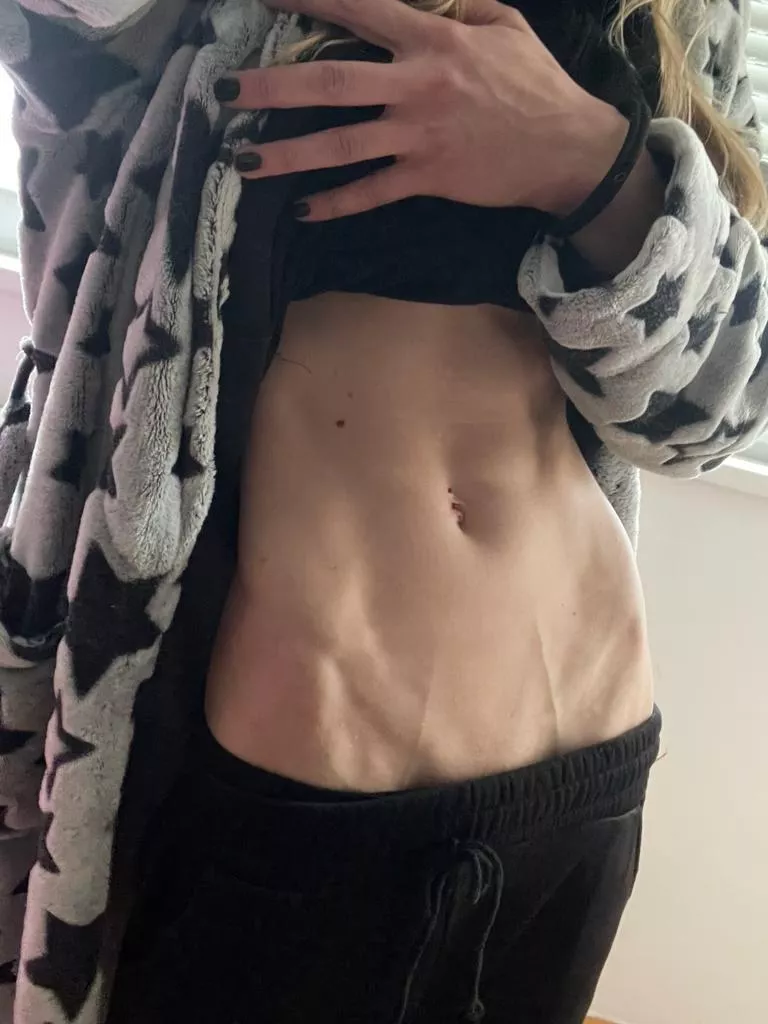 [IMG] veiny abs