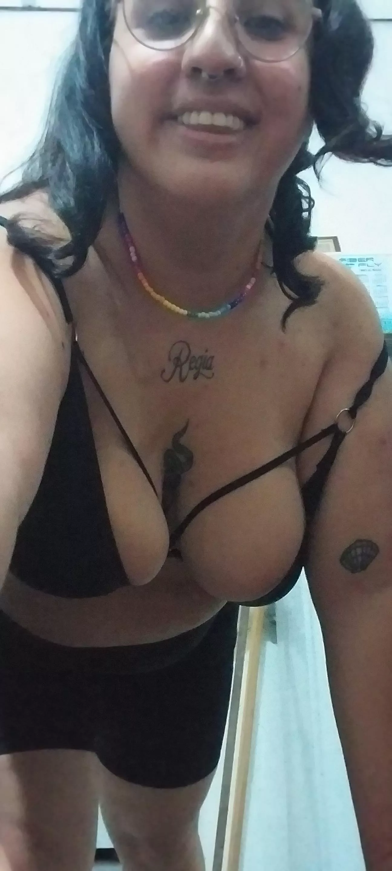 Leaning in for a sexy view, hope you like yours🥰