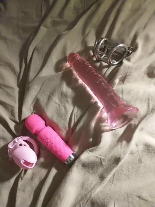 Let’s get you locked before an fuck you.by me!🔒