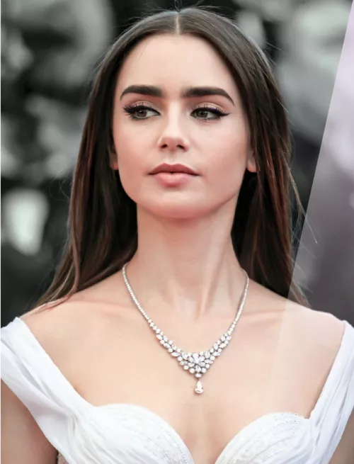 Lily Collins