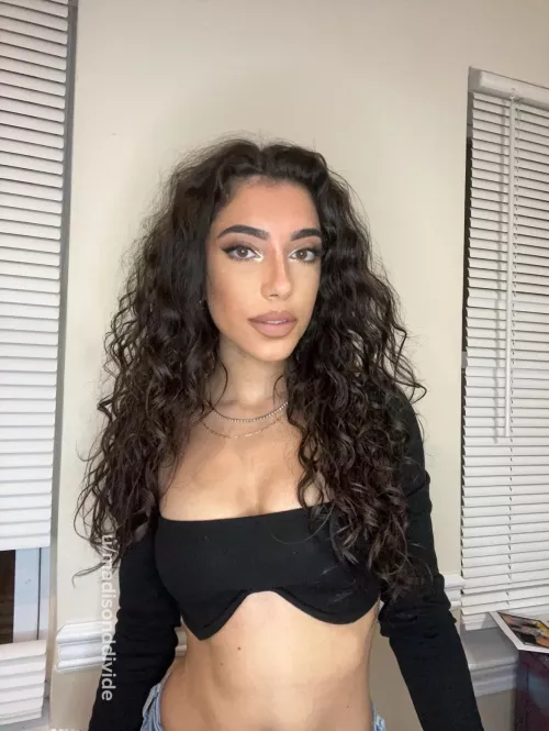 no one can ever guess my ethnicity (24f)