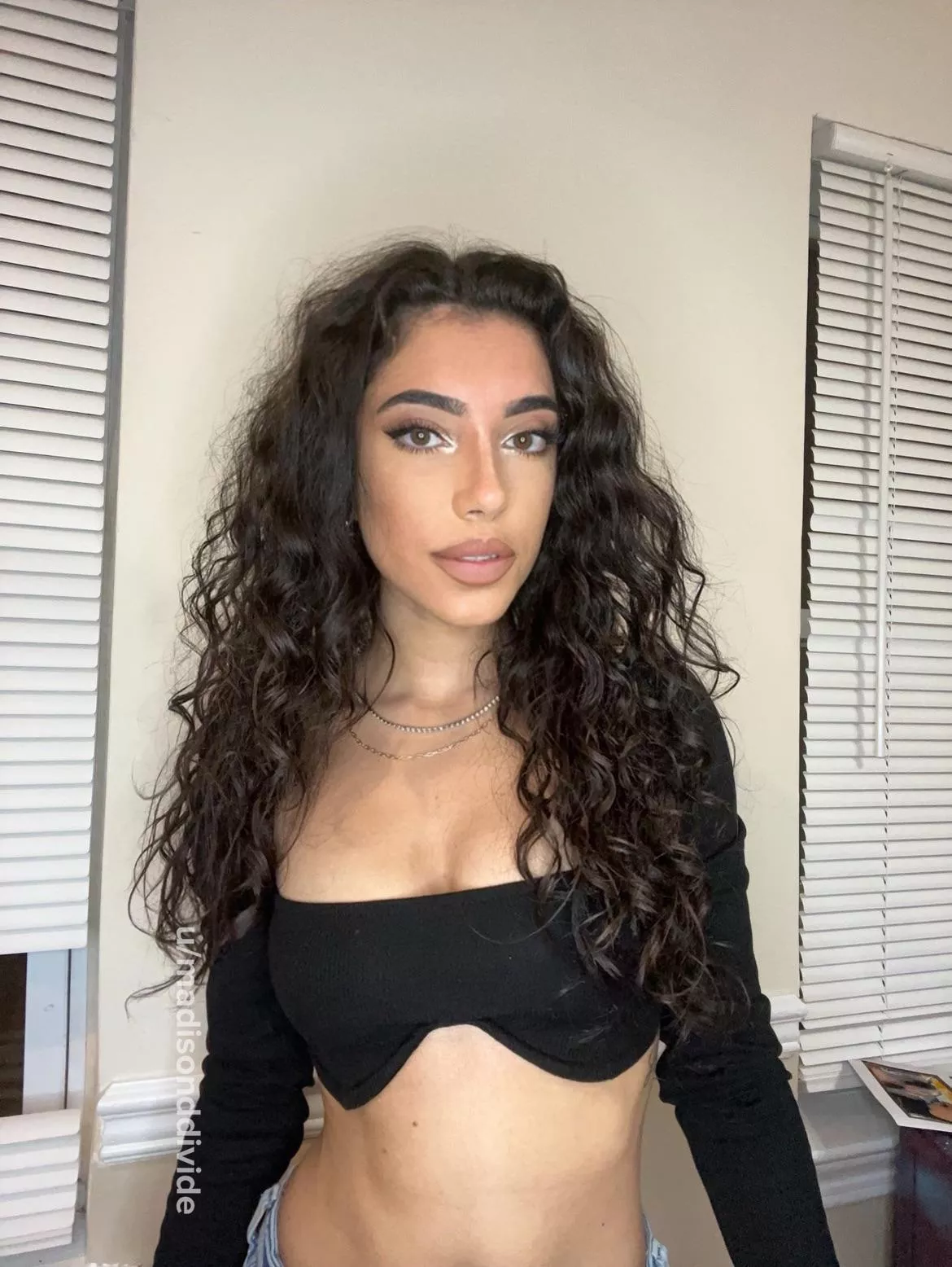 no one can ever guess my ethnicity (24f)