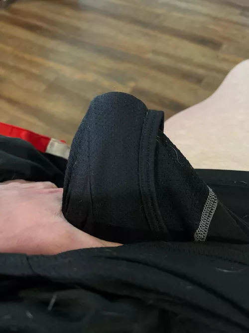 Package deliver: bottoms guess the size