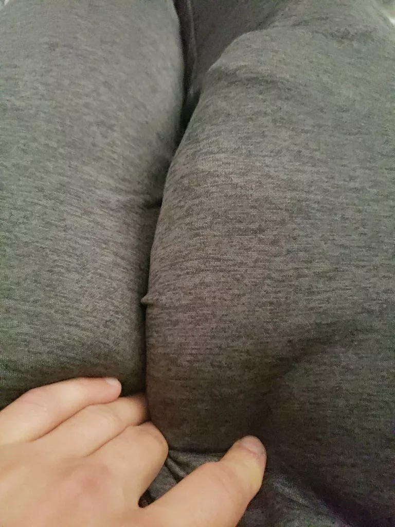 Remind me next time that grey sweats are a bad idea 🤣