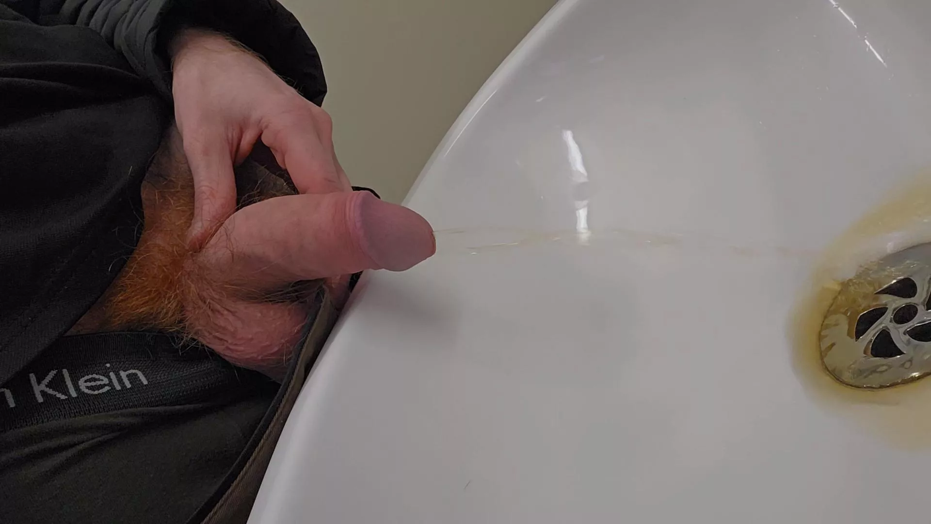 Sink piss