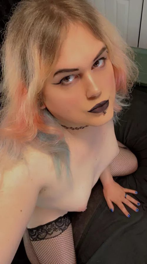 wanna play a game and make out?