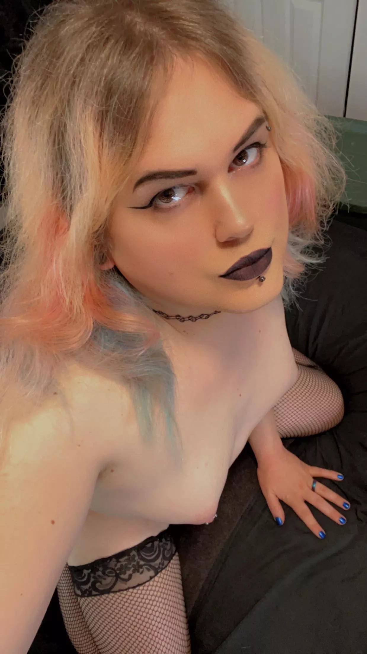 wanna play a game and make out?