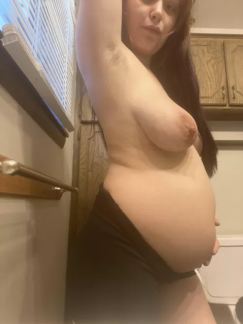 Wanna see me massage my pregnant pussy