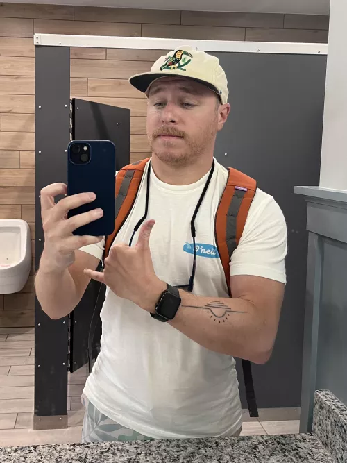 We love good bathroom lighting