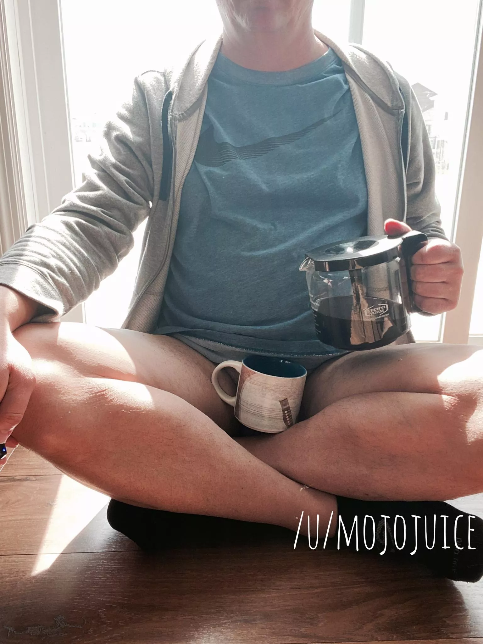 Weekends are for good coffee and no pants. Happy Weekend people!