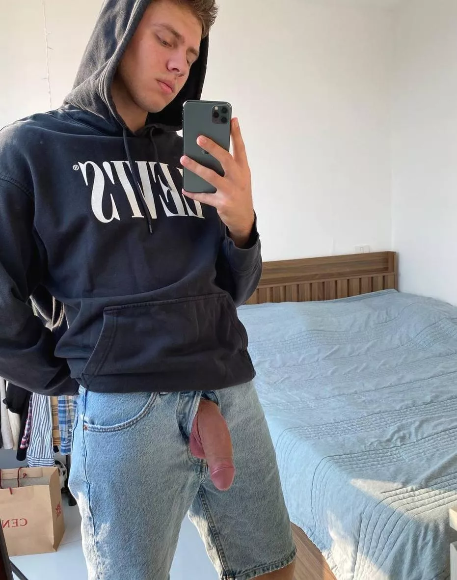 who thinks they can throat the whole thing