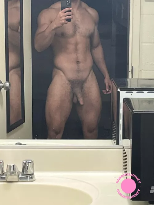 who wants to be my barracks bunny