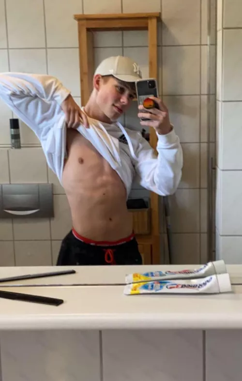 18m Vers soccer twink hmu kon.fin
