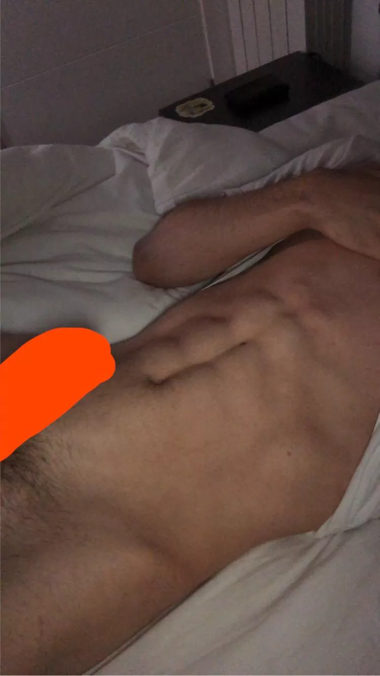 20 m usa that has a specific kink for worshipping a man in boots, hmu if you’re interested @krakaok09