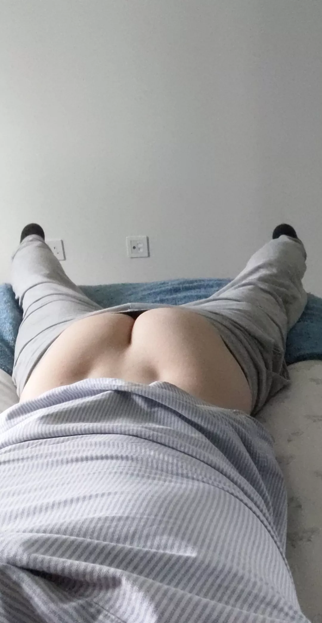 26 UK bottom for twink tops SC:dans1119 ++Latino ++Slim